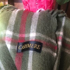 Cashmere and wool scarf.